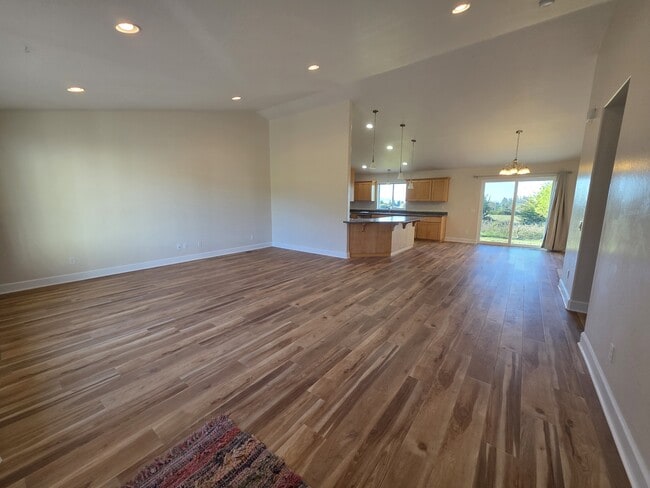 15840 Pedrioli Dr in Brookings, OR - Building Photo - Building Photo