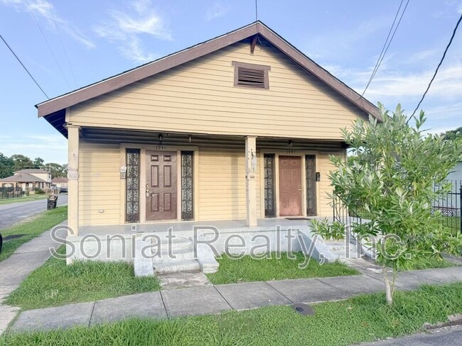 property at 1941 Independence St