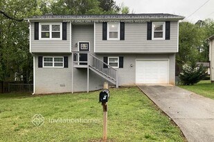 2693 Leafwood Way in Decatur, GA - Building Photo