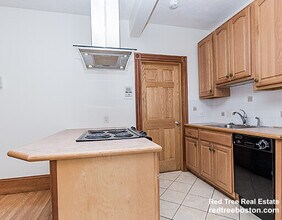 97 Myrtle St, Unit 3 in Boston, MA - Building Photo - Building Photo