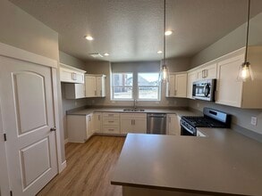 1607 Stark Dr in Saratoga Springs, UT - Building Photo - Building Photo