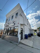 321 Pershing Ave in Carteret, NJ - Building Photo - Building Photo