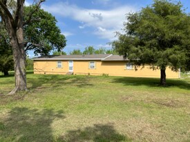 9590 SW McAdoo Rd in Augusta, KS - Building Photo