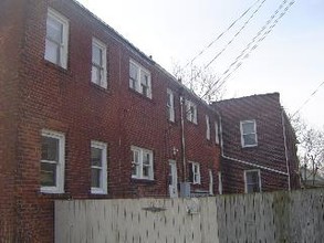 416 Maumee Ave in Toledo, OH - Foto de edificio - Building Photo