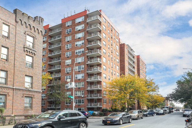 Norma Apartments in Brooklyn, NY - Foto de edificio - Building Photo