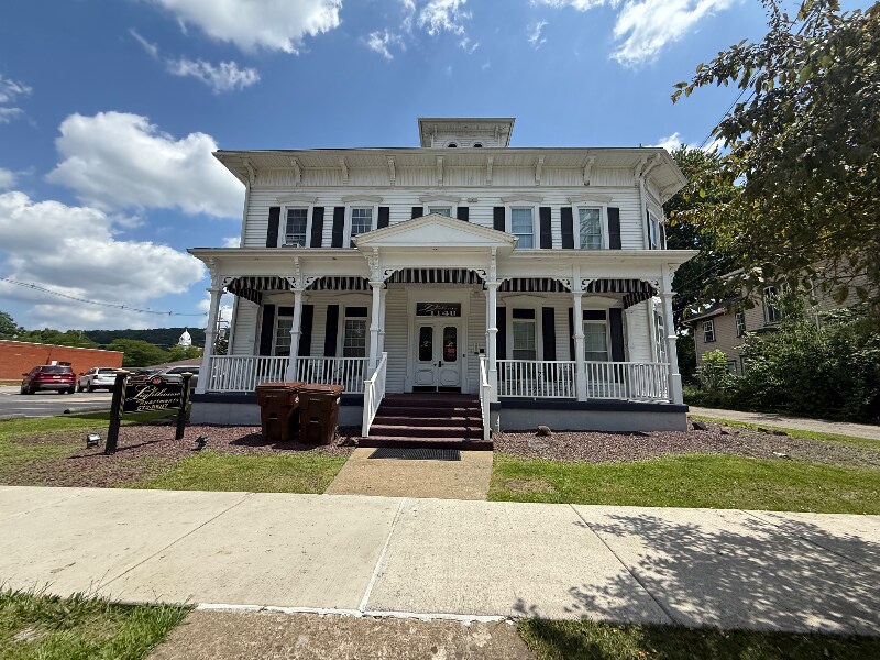 1140 Buffalo St in Franklin, PA - Building Photo