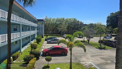 606 SW Natura Blvd in Deerfield Beach, FL - Building Photo - Building Photo