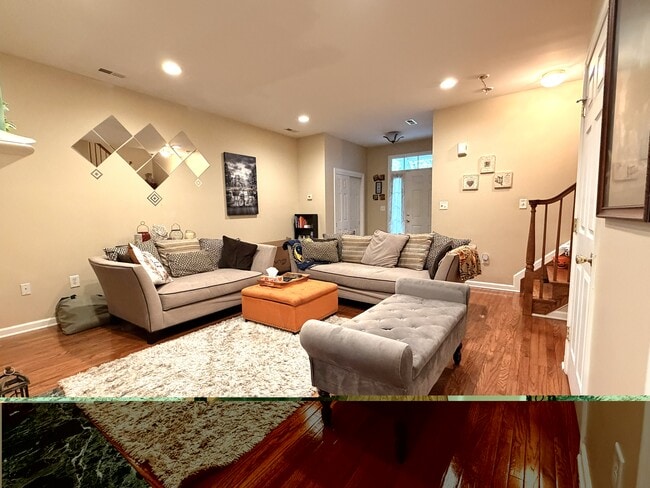 128 Jackson Ave in Princeton, NJ - Foto de edificio - Building Photo