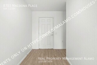 8703 Macdona Pl in San Antonio, TX - Building Photo - Building Photo