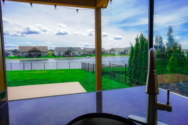 15263 N Pristine Cir in Rathdrum, ID - Building Photo - Building Photo