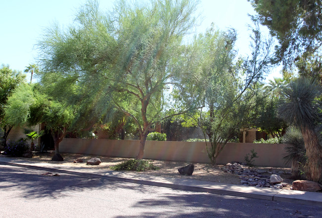 3631 E Turney Ave in Phoenix, AZ - Building Photo - Building Photo