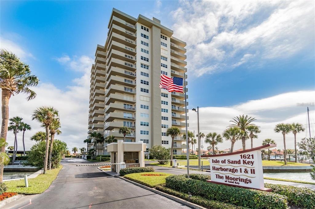 1621 Gulf Blvd in Clearwater, FL - Building Photo