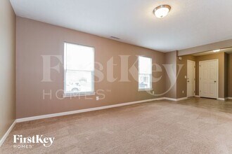 2116 Cedarmill Dr in Franklin, IN - Building Photo - Building Photo