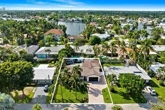 1931 NE 32nd Ave in Fort Lauderdale, FL - Foto de edificio - Building Photo