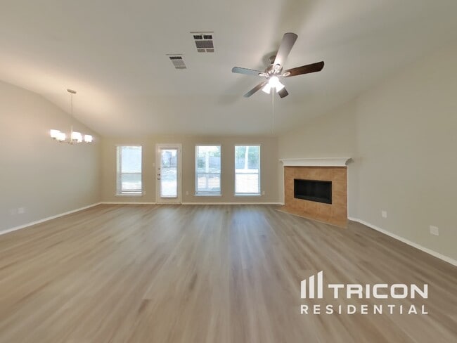 6006 Kelleemac Ct in Arlington, TX - Building Photo - Building Photo