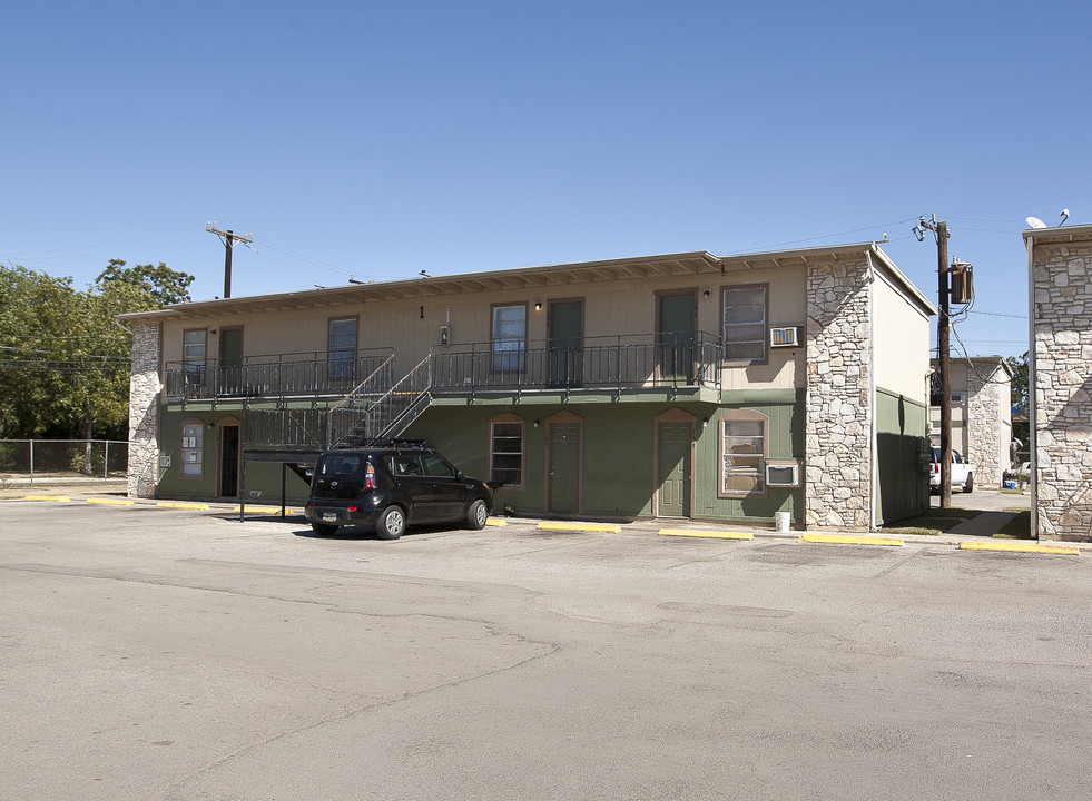 Sierra Madre Apartments in San Antonio, TX - Foto de edificio