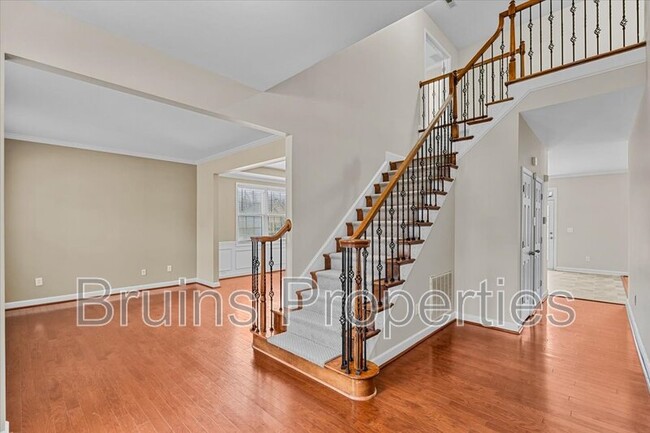 2324 Alderbrook Dr in High Point, NC - Building Photo - Building Photo