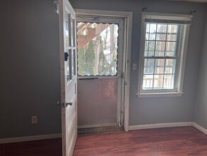 5 Crescent St in Ansonia, CT - Building Photo - Building Photo