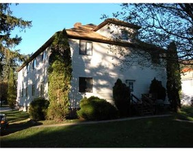 23 Pearl St in Livingston Manor, NY - Building Photo - Building Photo