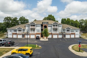 OAK CROSSING in Fort Wayne, IN - Building Photo - Building Photo