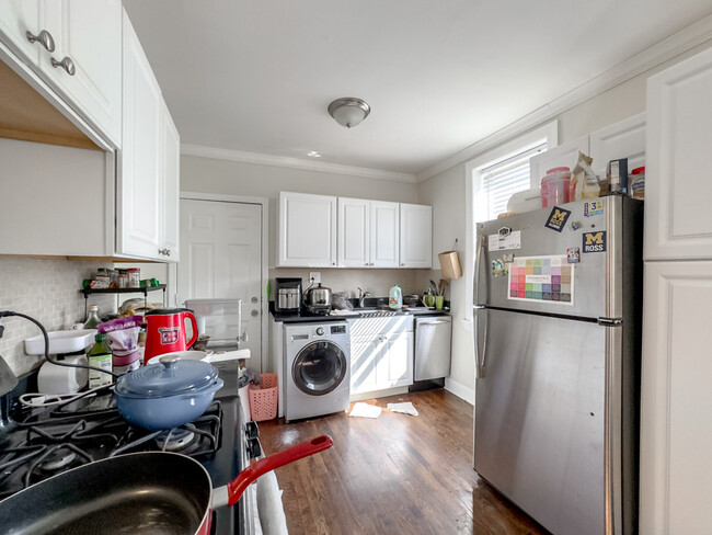 3845 N Greenview in Chicago, IL - Building Photo - Building Photo