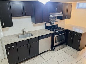 877 W Lill Ave, Unit D1 in Chicago, IL - Building Photo - Building Photo