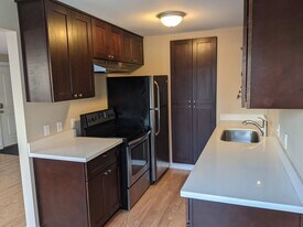 1817-1821 6th Ave W in Seattle, WA - Building Photo