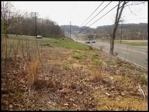 10505 Chapman Hwy in Seymour, TN - Building Photo - Building Photo