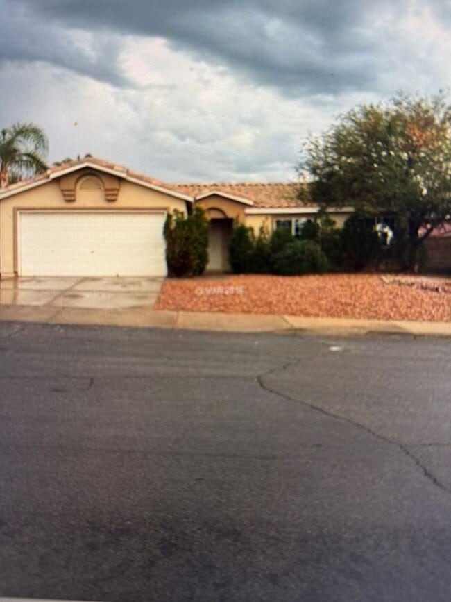 property at 933 Highland Trails Ave