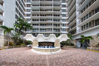 2030 S Ocean Dr, Unit 1003 in Hallandale Beach, FL - Building Photo - Building Photo