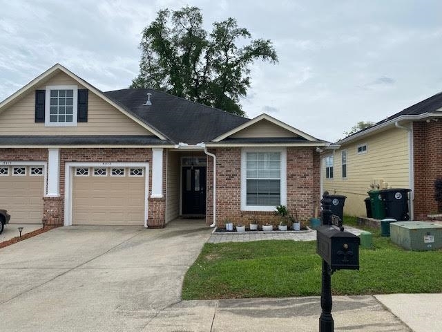 5513 Hampton Woods Way