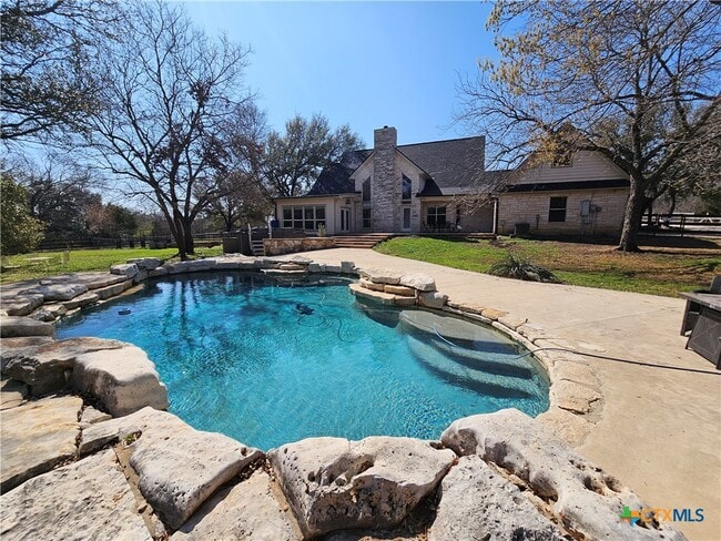 property at 1060 Great Oaks Dr
