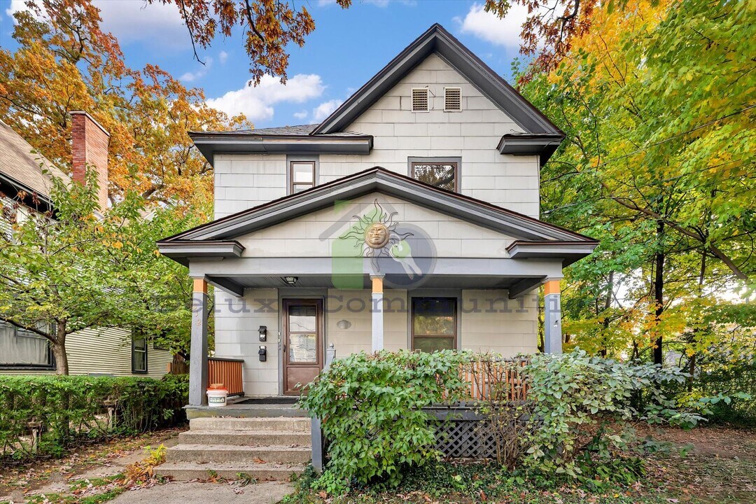 312 Eastern Ave SE in Grand Rapids, MI - Building Photo