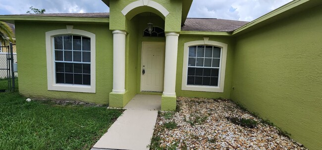 property at 6122 NW E Deville Cir