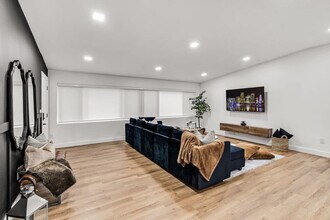 17621 NE 7th Ave in Miami, FL - Building Photo - Building Photo