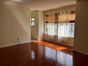 574 Glenmoor Cir in Milpitas, CA - Building Photo - Building Photo