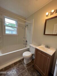 220 York St photo'