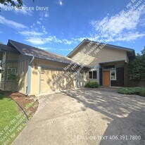 207 Bridger Dr in Bigfork, MT - Building Photo