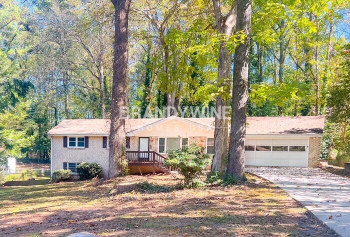 156 King David Dr SW in Lilburn, GA - Building Photo