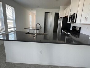 5274 Kildare Pl in St. Cloud, FL - Building Photo - Building Photo