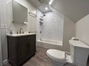 26 Clinton Ave, Unit 2 in Danvers, MA - Building Photo - Building Photo