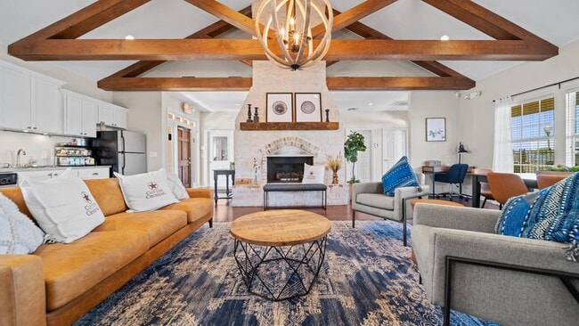 705 Village Way in New Braunfels, TX - Foto de edificio - Building Photo