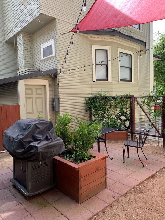 715 18th St in Sacramento, CA - Foto de edificio