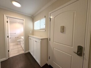 830 University Ave in Palo Alto, CA - Building Photo - Building Photo