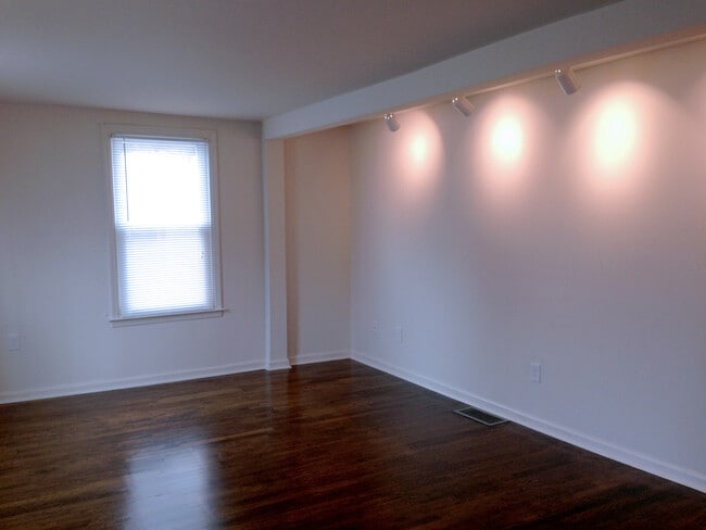 property at 1736 Main St