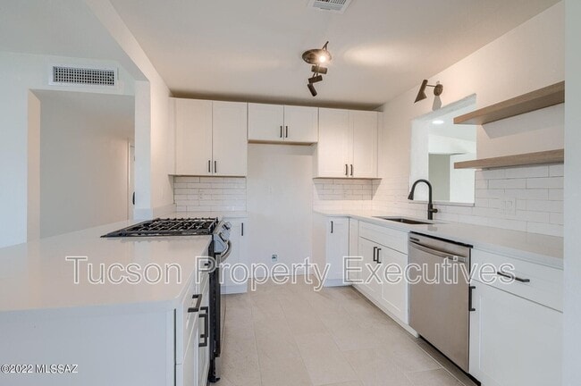 2901 E Seneca St in Tucson, AZ - Building Photo - Building Photo