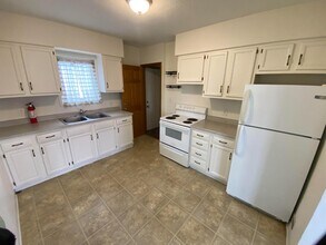 404 S Wayland Ave in Sioux Falls, SD - Building Photo - Building Photo