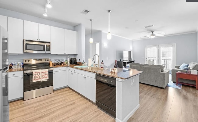 1901 5th Ave E, Unit 1304 in Tuscaloosa, AL - Building Photo - Building Photo