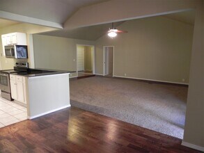 7834 S 72nd E Ave in Tulsa, OK - Building Photo - Building Photo
