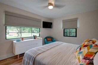 3945 Rockfern Rd, Unit 466 in Charlotte, NC - Building Photo - Building Photo